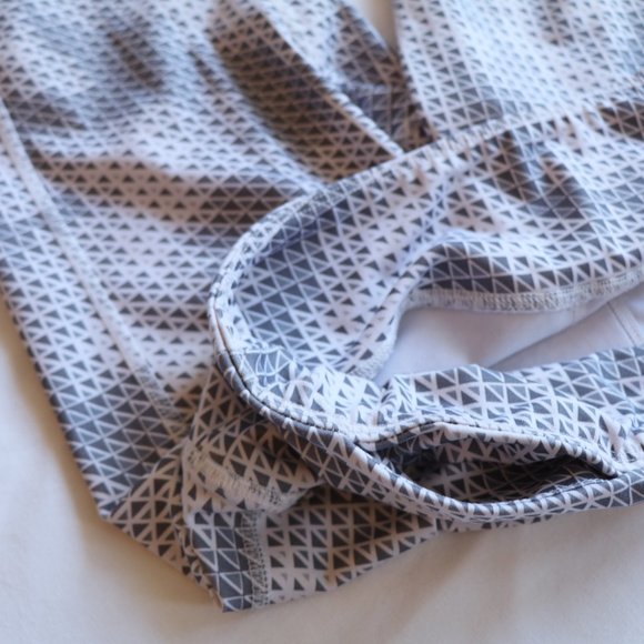 Grey and White Cropped Leggings / Activewear Pants - Picture 5 of 5